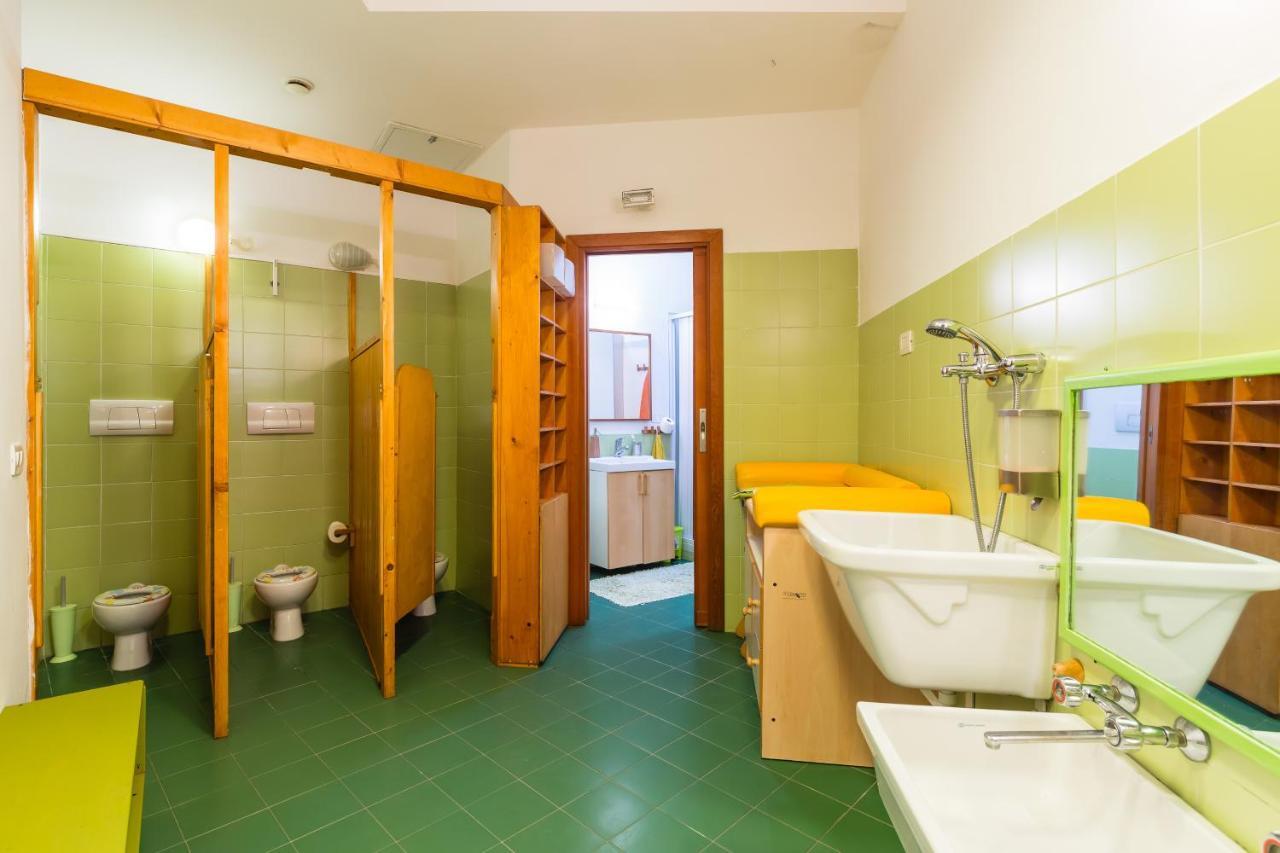 Kamyhouse Una Tranquilla Struttura Nel Verde Villa Nápoles Exterior foto