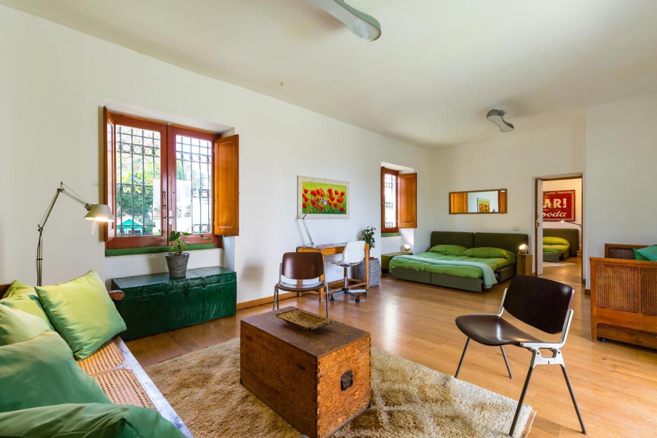 Kamyhouse Una Tranquilla Struttura Nel Verde Villa Nápoles Exterior foto